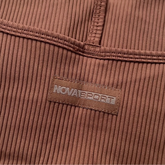 Chocolate Ribbed Active Top - Picture 9 of 12